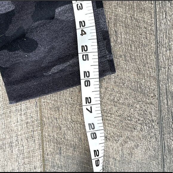 Tuff Athletics Camo Leggings. Size Medium. - Picture 7 of 7